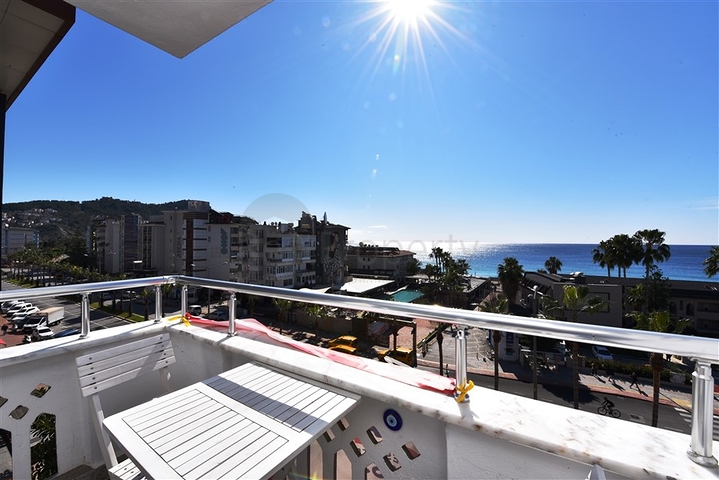 Меблированная квартира 2+1 с видом на пляж Клеопатра