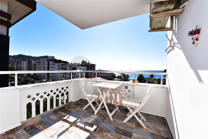 Меблированная квартира 2+1 с видом на пляж Клеопатра