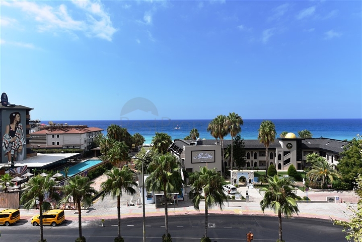 Меблированная квартира 2+1 с видом на пляж Клеопатра