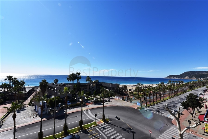 Меблированная квартира 2+1 с видом на пляж Клеопатра