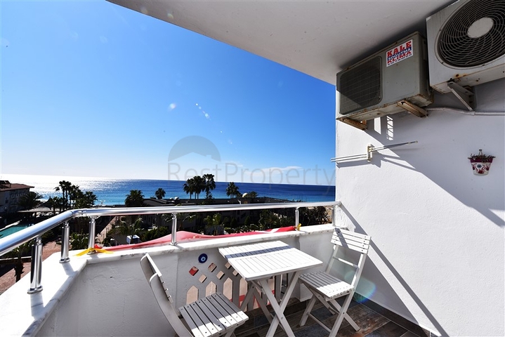 Меблированная квартира 2+1 с видом на пляж Клеопатра