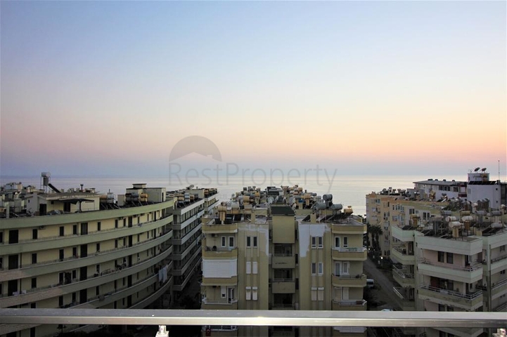 Квартира 2+1 с видом на море в районе Махмутлар