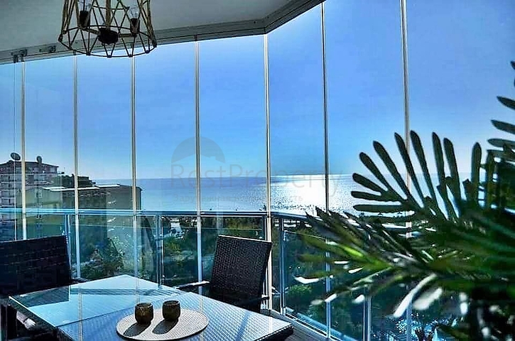 Трёхкомнатная квартира в Махмутларе