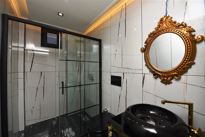 Шикарная меблированная вилла планировкой 3+1 в центре Аланьи