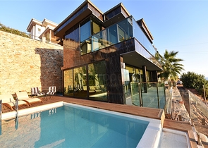 Шикарная меблированная вилла планировкой 3+1 в центре Аланьи