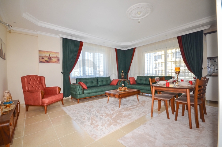 Меблированная квартира 2+1 с видом на море в районе Махмутлар