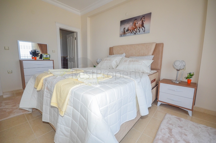 Меблированная квартира 2+1 с видом на море в районе Махмутлар