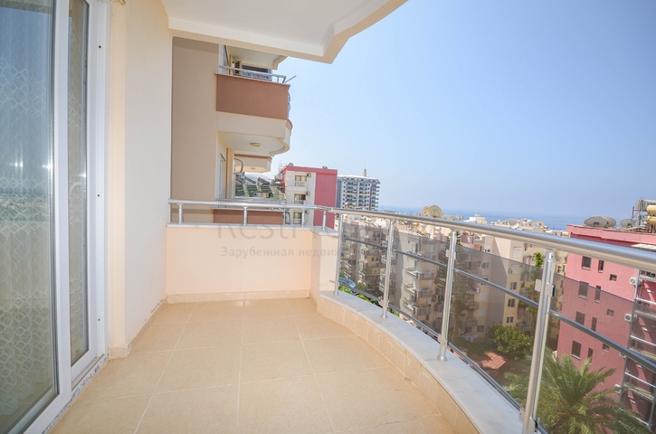 Меблированная квартира 2+1 с видом на море в районе Махмутлар