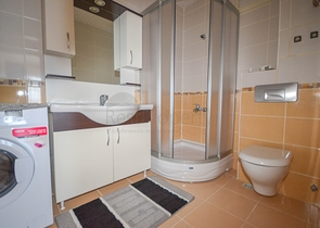 Меблированная квартира 2+1 с видом на море в районе Махмутлар