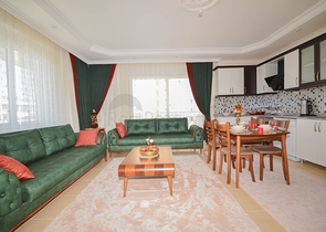 Меблированная квартира 2+1 с видом на море в районе Махмутлар