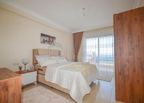 Меблированная квартира 2+1 с видом на море в районе Махмутлар