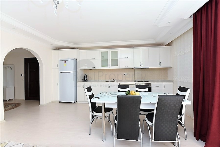 Просторная квартира 2+1 в 100 метрах от моря 