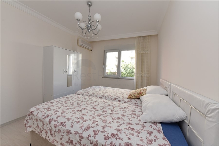 Просторная квартира 2+1 в 100 метрах от моря 