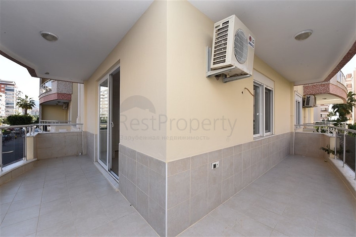 Просторная квартира 2+1 в 100 метрах от моря 