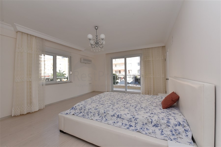 Просторная квартира 2+1 в 100 метрах от моря 