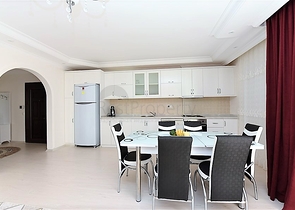 Просторная квартира 2+1 в 100 метрах от моря 