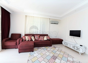 Просторная квартира 2+1 в 100 метрах от моря 