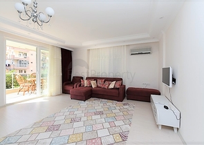 Просторная квартира 2+1 в 100 метрах от моря 