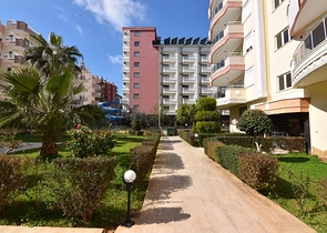 Просторная квартира 2+1 в 100 метрах от моря 