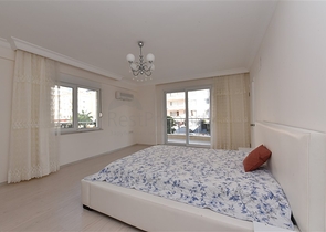 Просторная квартира 2+1 в 100 метрах от моря 