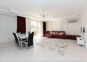 Просторная квартира 2+1 в 100 метрах от моря 