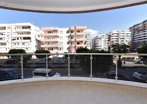 Просторная квартира 2+1 в 100 метрах от моря 