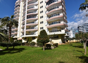 Просторная квартира 2+1 в 100 метрах от моря 