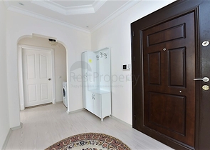 Просторная квартира 2+1 в 100 метрах от моря 