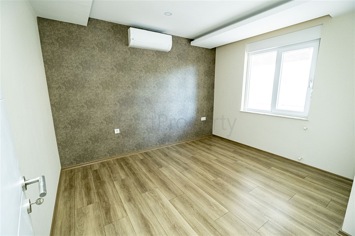 Квартиры 1+1  в новом комплексе в Лимане