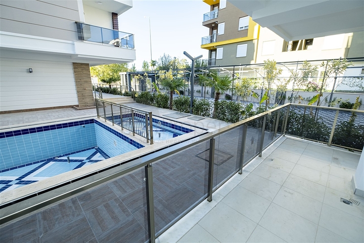 Квартиры 1+1  в новом комплексе в Лимане