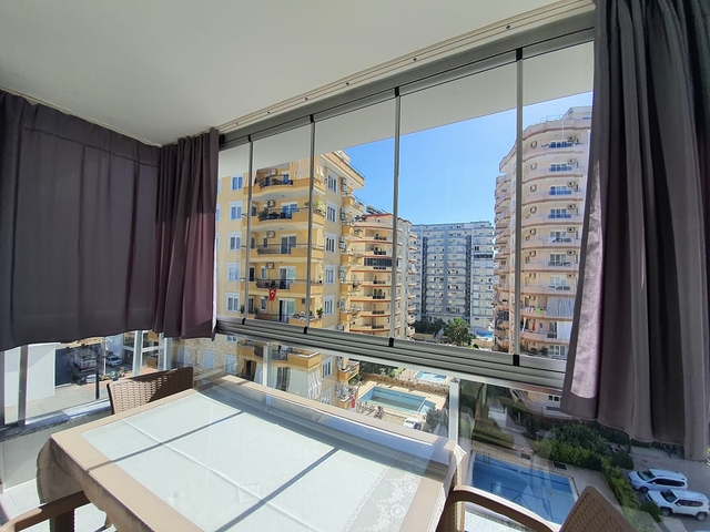 Пентхаус планировкой 3+1 в районе Махмутлар