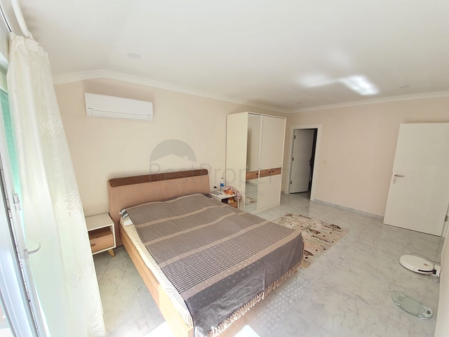 Пентхаус планировкой 3+1 в районе Махмутлар