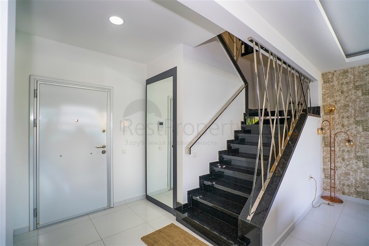 Шикарный видовой пентхаус в районе Каргыджак