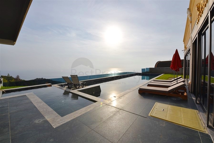 Частная вилла по дизайнерскому проекту