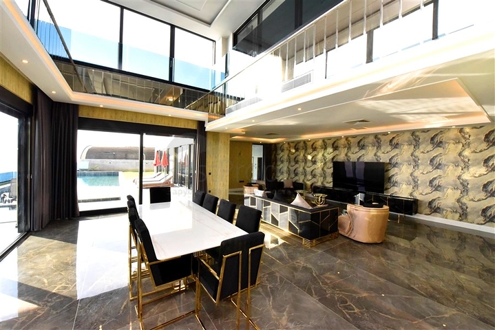 Частная вилла по дизайнерскому проекту