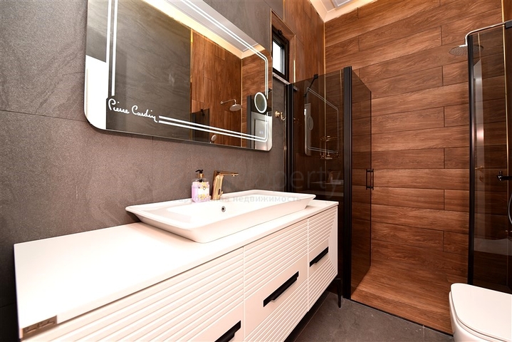 Частная вилла по дизайнерскому проекту