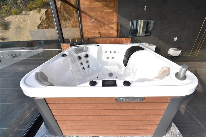 Частная вилла по дизайнерскому проекту