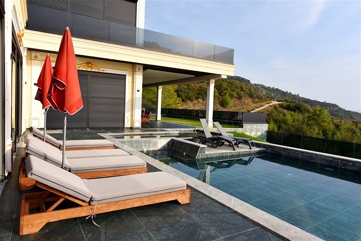 Частная вилла по дизайнерскому проекту