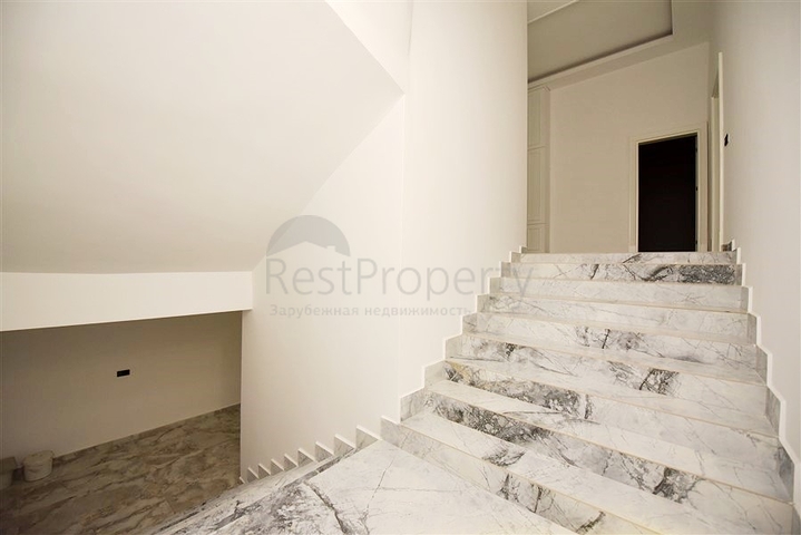 Частная вилла по дизайнерскому проекту