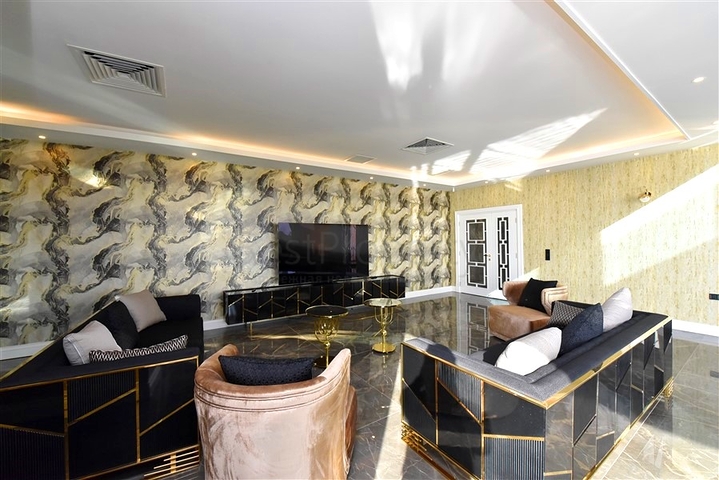 Частная вилла по дизайнерскому проекту