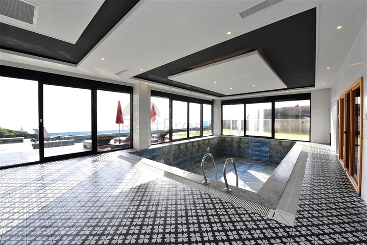 Частная вилла по дизайнерскому проекту