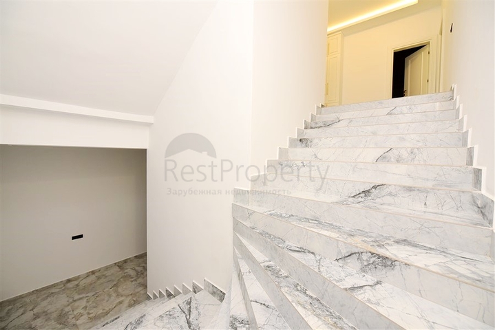 Частная вилла по дизайнерскому проекту