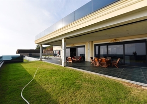 Частная вилла по дизайнерскому проекту