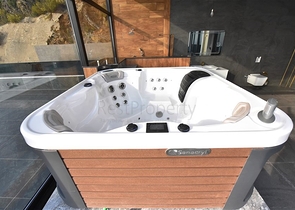 Частная вилла по дизайнерскому проекту