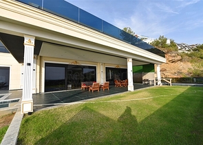 Частная вилла по дизайнерскому проекту