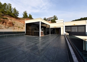 Частная вилла по дизайнерскому проекту