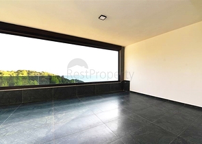 Частная вилла по дизайнерскому проекту