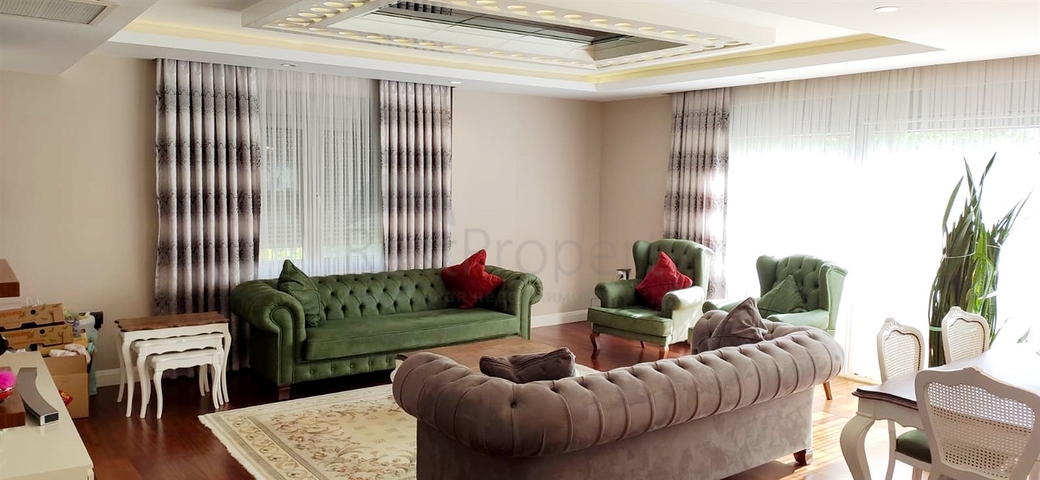 Уютная квартира 4+1 в Унжалы (Анталия)