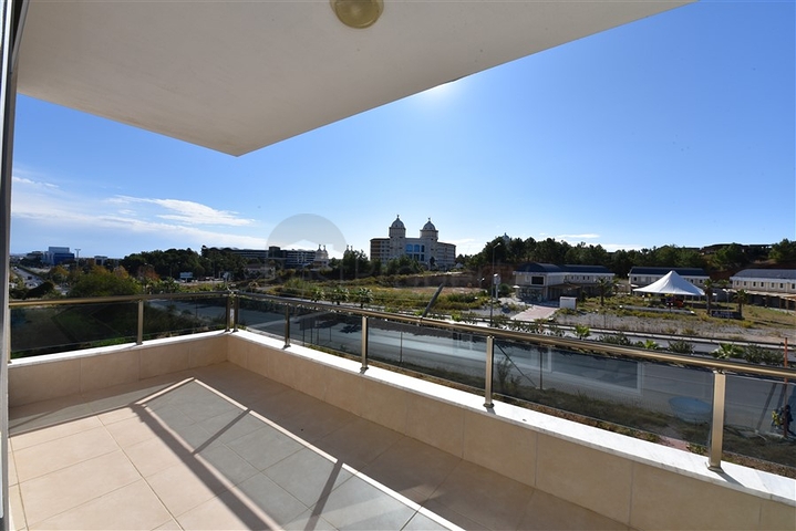 Меблированные апартаменты  2+1 с отдельной кухней в районе Окурджалар