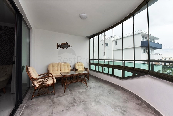 Меблированная квартира 2+1 в новом комплексе в центре Махмутлара